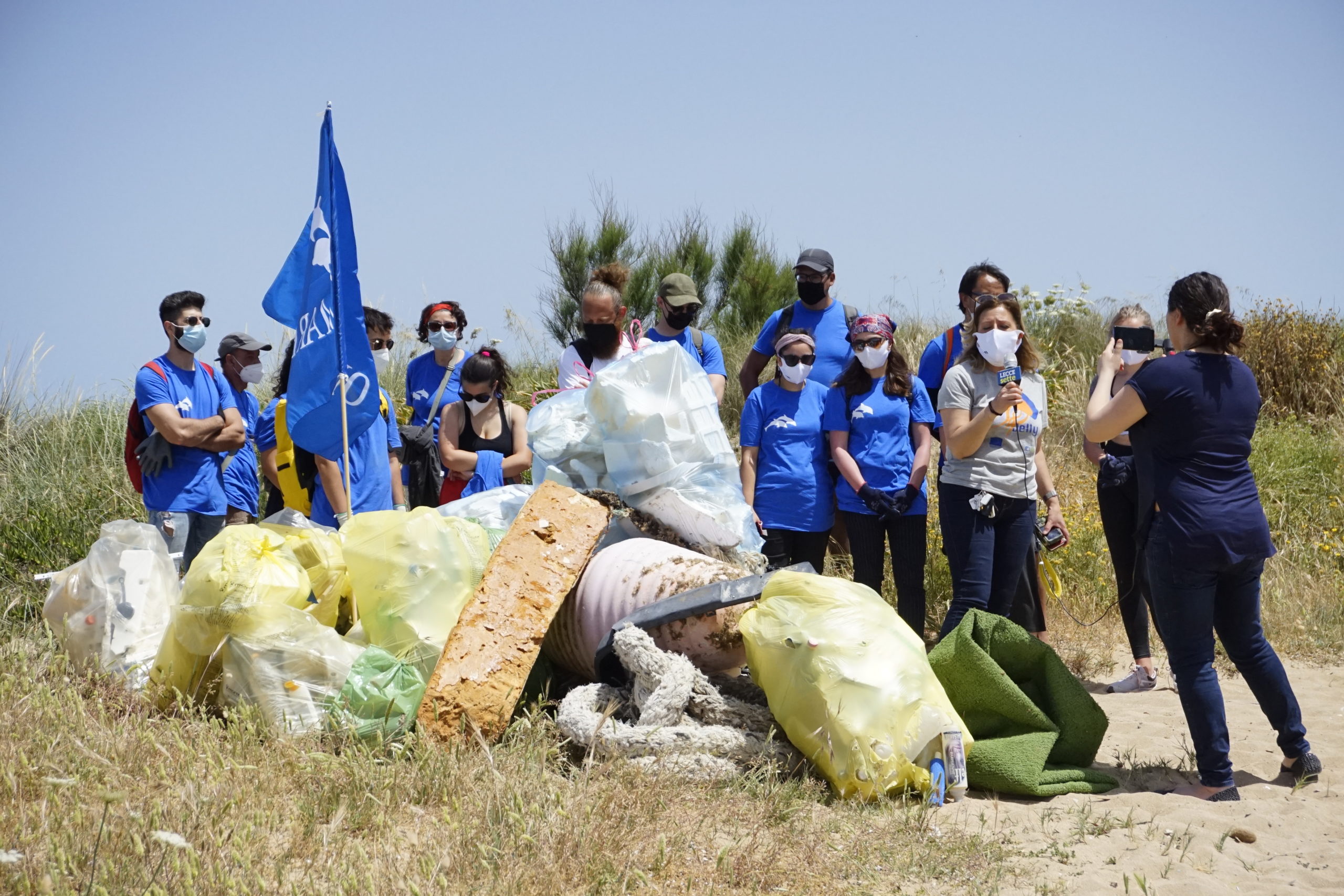 Nella Giornata del Mare si è svolta la pulizia della Spiaggia di Acquatina, Lecce