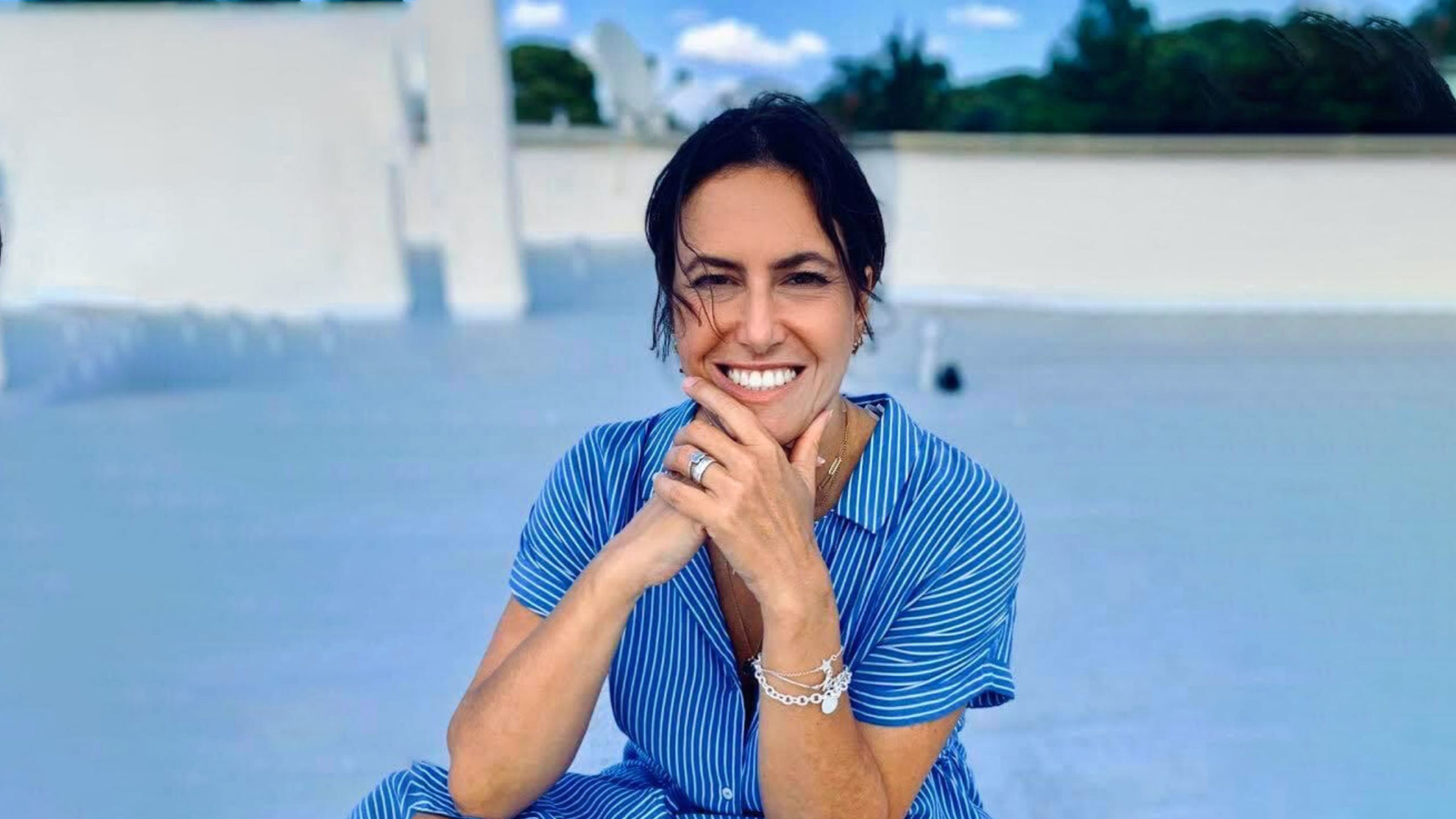 Valeria Bugatto: l’artista che dedica al mare una linea con un messaggio per il Pianeta