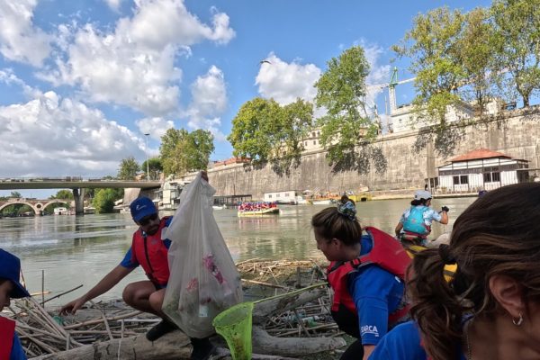 Arca Fondi SGR E Marevivo 6 Settembre Tevere Cleanup 22