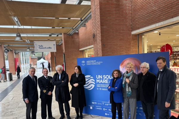 79aaa838 Ad83 481e 99df 6af457e7d133